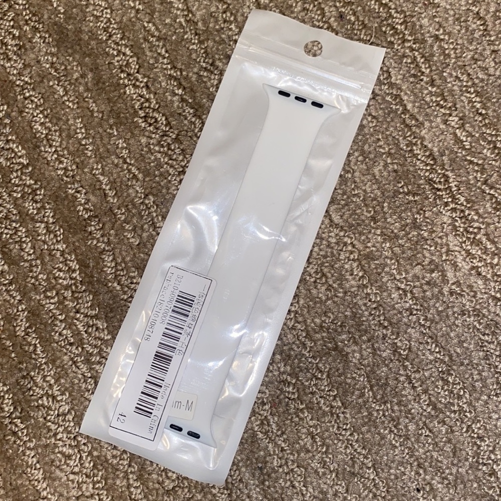 NEW simple white Apple Watch silicone band - Picture 6 of 6